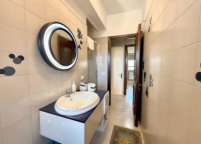 Апартаменты Bonelli Train St - Spacious Family