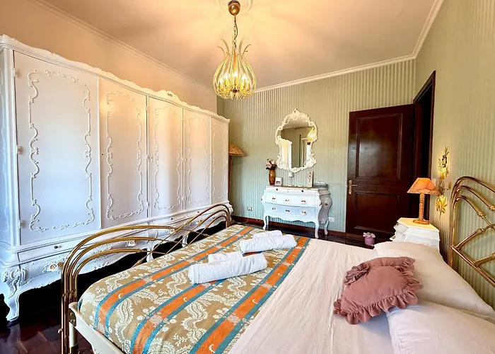 Апартаменты Bonelli Train St - Spacious Family
