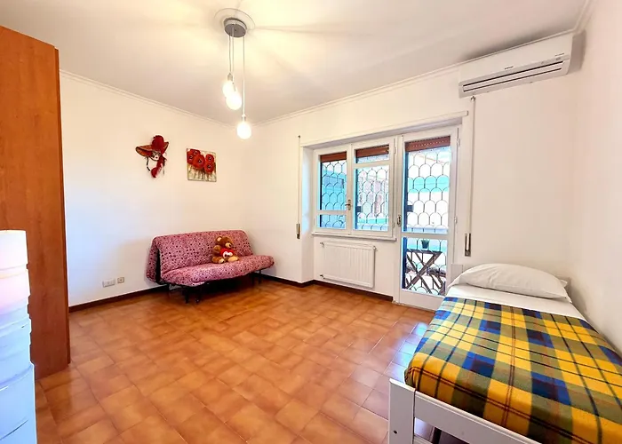 Апартаменты Bonelli Train St - Spacious Family *